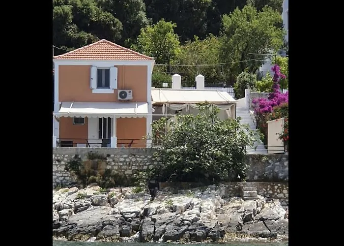 Efi'S Cottage By The Sea